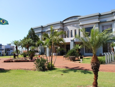 Mercedes abre edital de Concurso Público